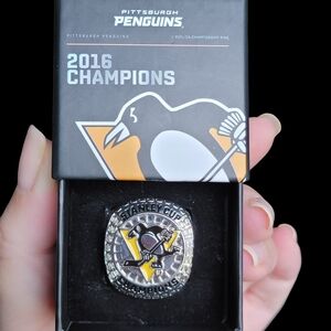 2016 Pittsburgh Penguins Champions Replica Ring